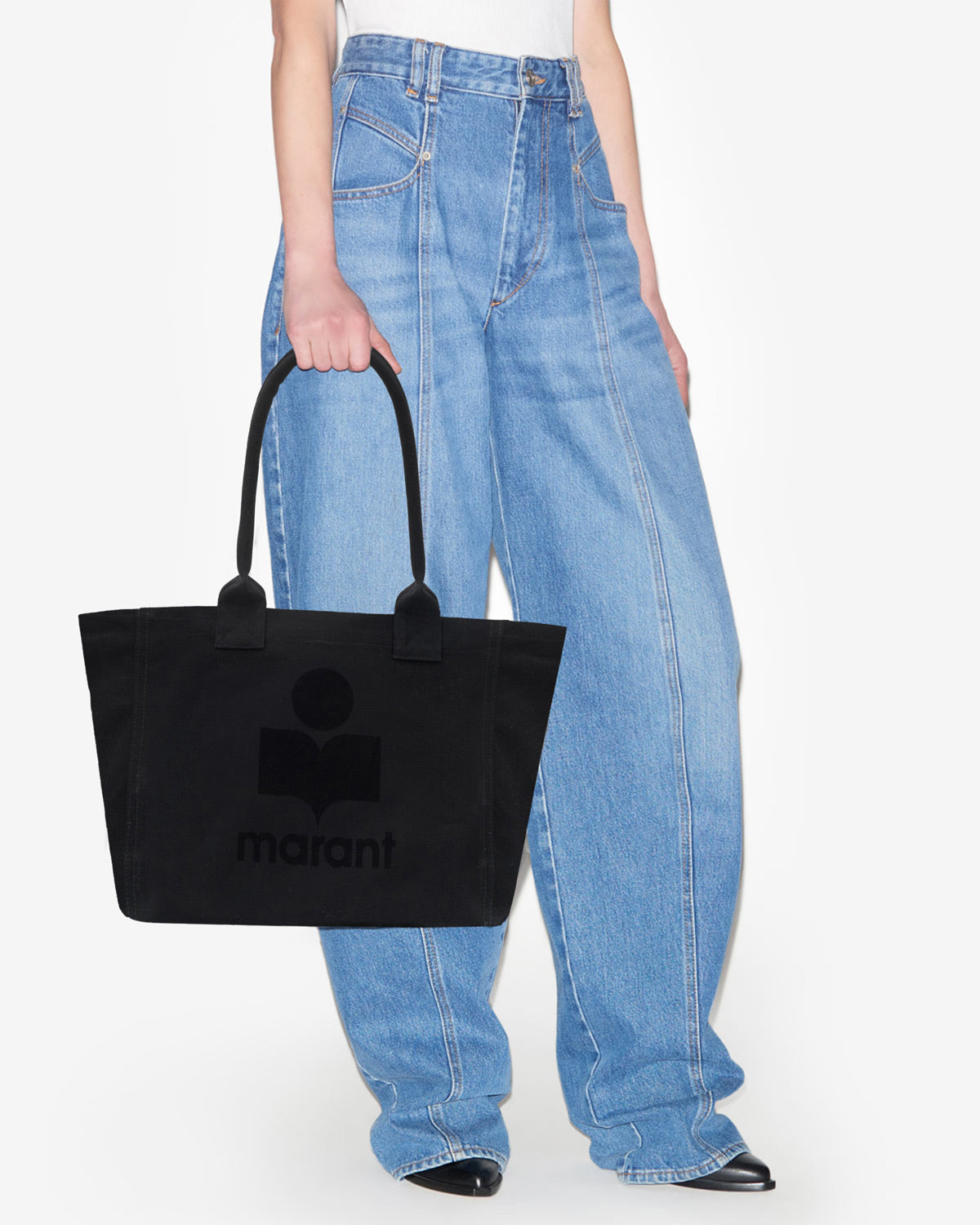 Yenky Zipped bag