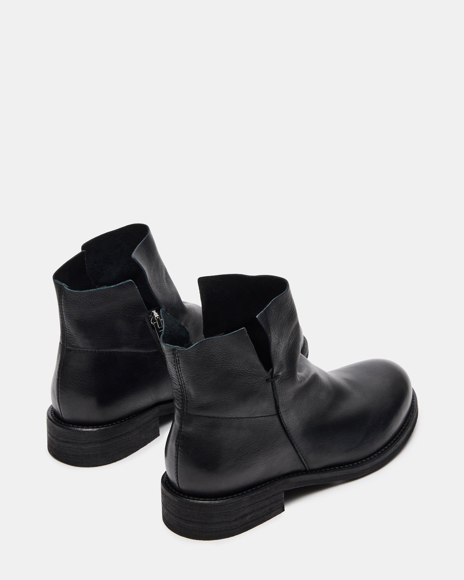 HUGHIE BLACK LEATHER
